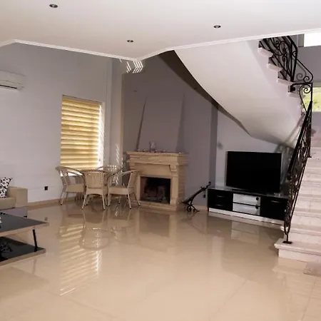 Villa Salo Labinot i Poshtëm