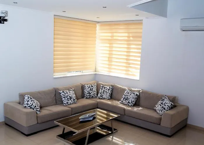 Salo Labinot i Poshtëm