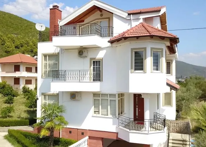 ヴィラ Salo Labinot i Poshtëm