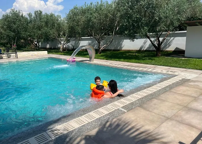 Salo * Labinot i Poshtëm